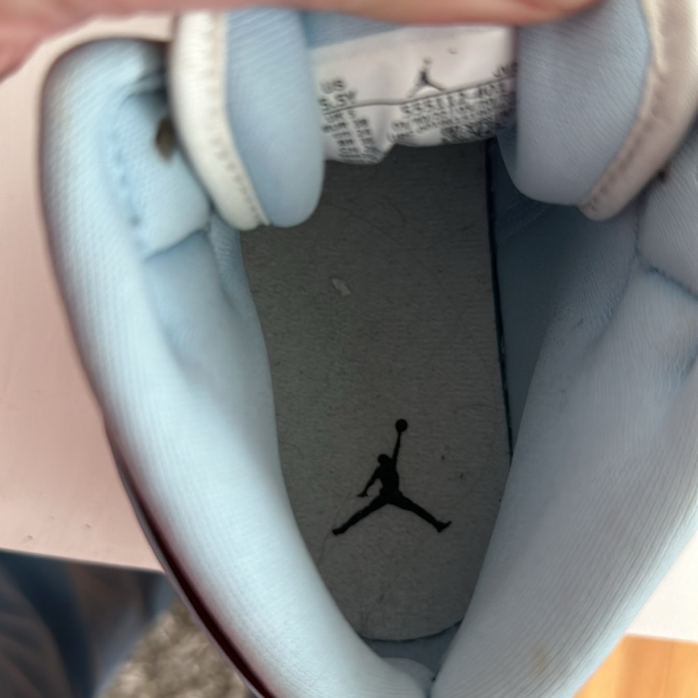 Air Jordan - Picture 3 of 7